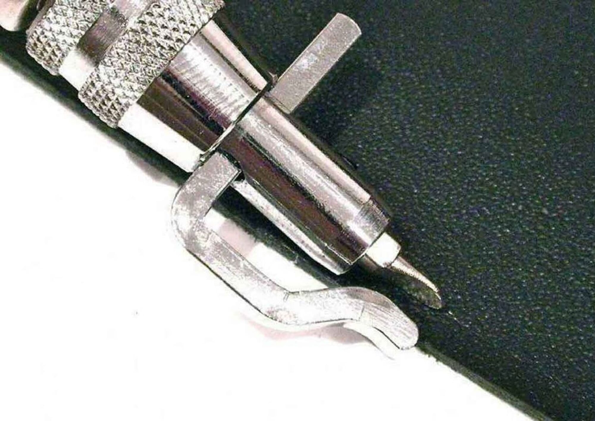 Craft Sha Flint Leathercraft Creasing Tool 1.5mm Adjustable Leather Edge EU  Creaser, with Ebony Handle, to Make Lines & Folds in Leatherwork