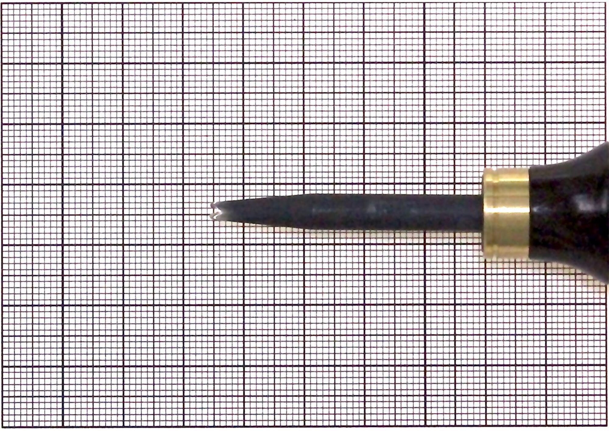 Kyoshin Elle Leathercraft Sewing Pricking Iron 6x3mm Stitching Punching Tool 3mm 6-Prong Diamond Point Leather Stitch Punch